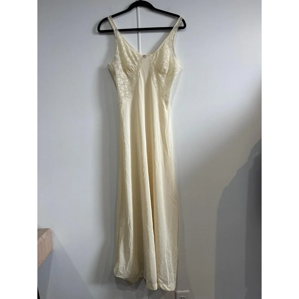 Vintage Lace Slip Dress Womens Small White Nylon Satin Full Lingerie 70s‎